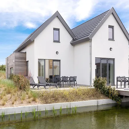 Comfy Holiday Home, Beach Within Walking Distance Villa Bredene