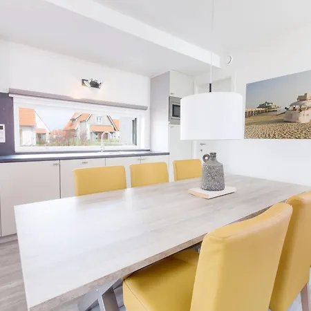 Villa Comfy Holiday Home, Beach Within Walking Distance Bredene