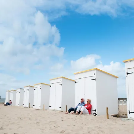 Comfy Holiday Home, Beach Within Walking Distance וילה