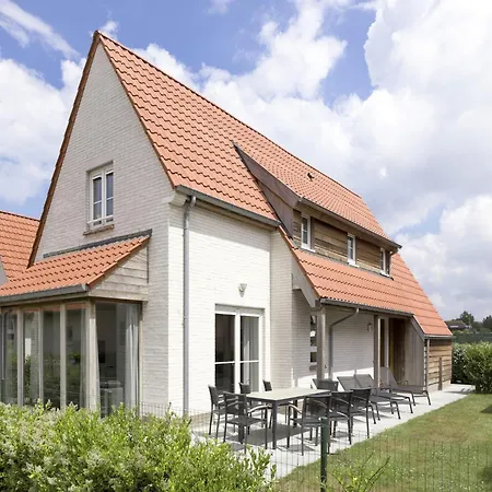 Comfy Holiday Home, Beach Within Walking Distance Bredene